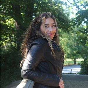 Meet your Posher, Alyana